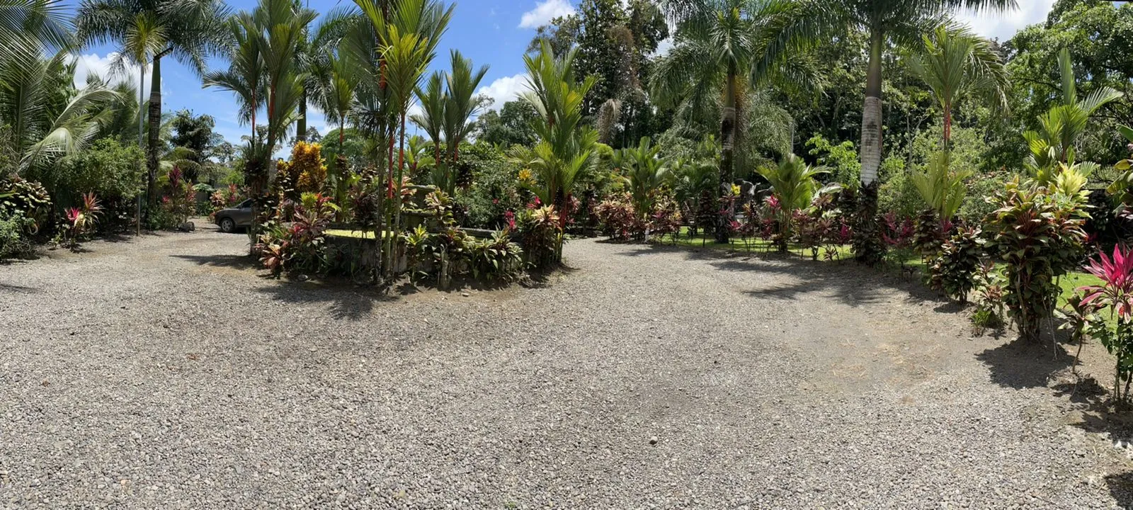Aunty Arenal Lodge Presentation