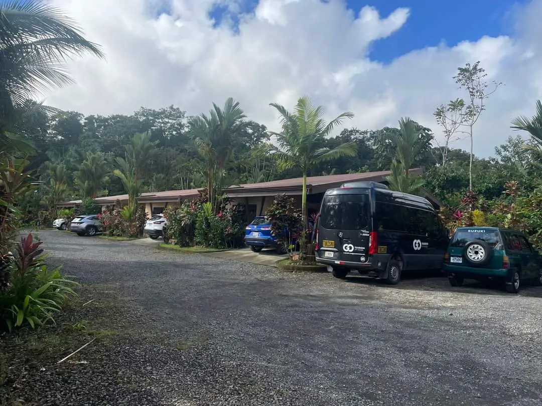 Aunty Arenal Lodge Presentation